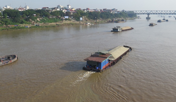 bất thường nhiều cầu vượt sông nguy hiểm ngay trong mùa cạn